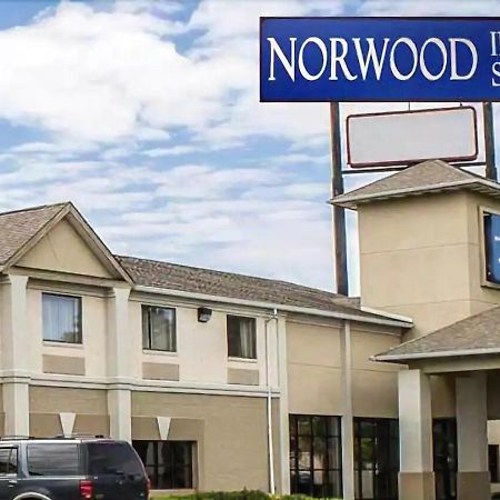 Norwood Inn & Suites Columbus Exterior foto